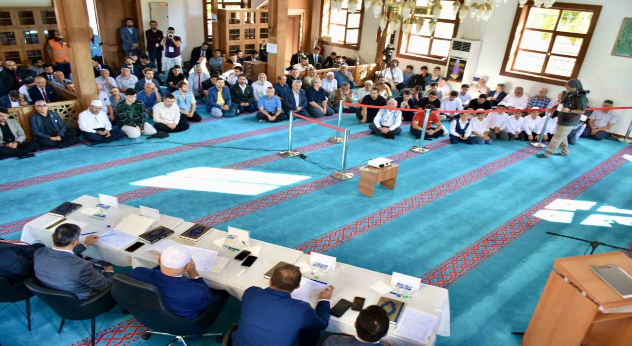 Kuran-ı Kerimi Güzel Okuma Yarışması Türkiye finali Bilecikte yapıldı
