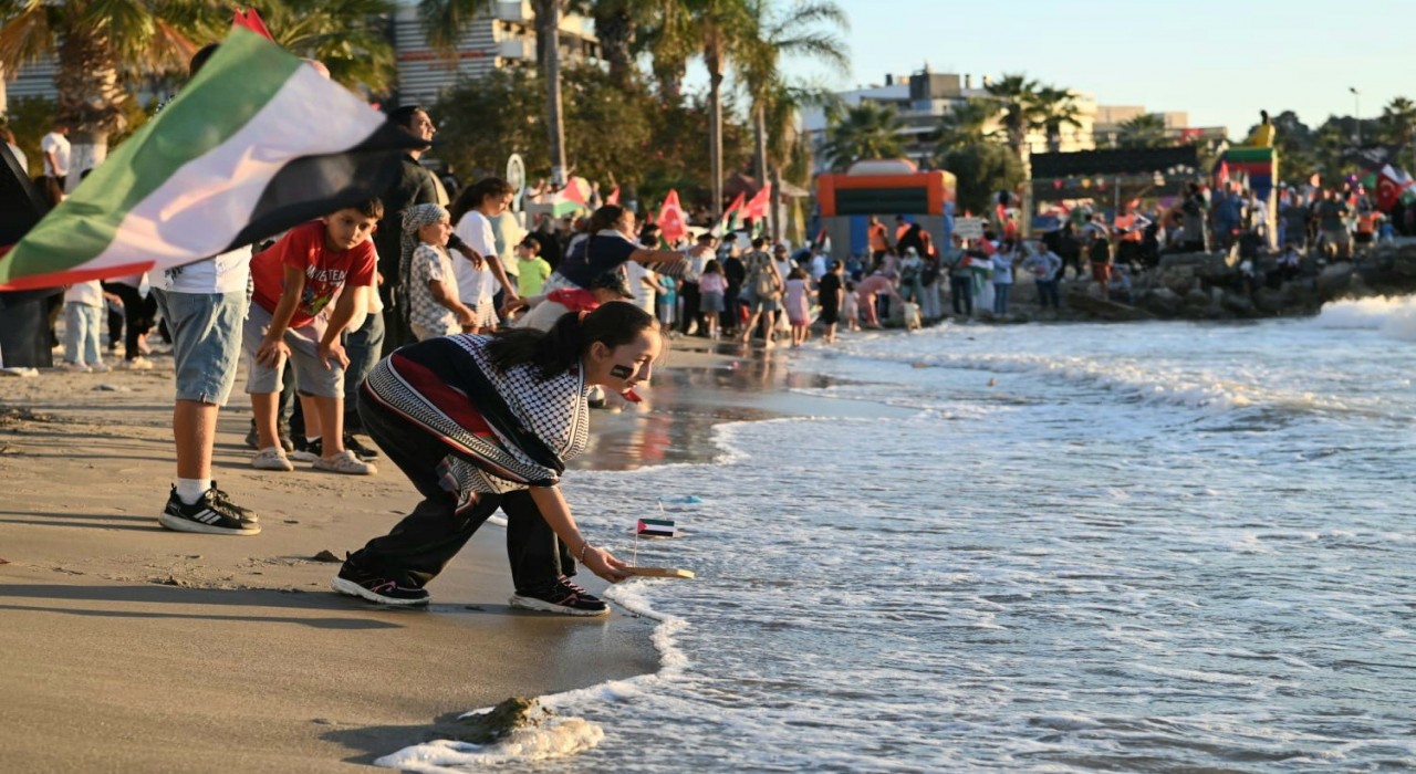 Kuşadasında ‘Sumud Filosuna destek etkinliği yapıldı