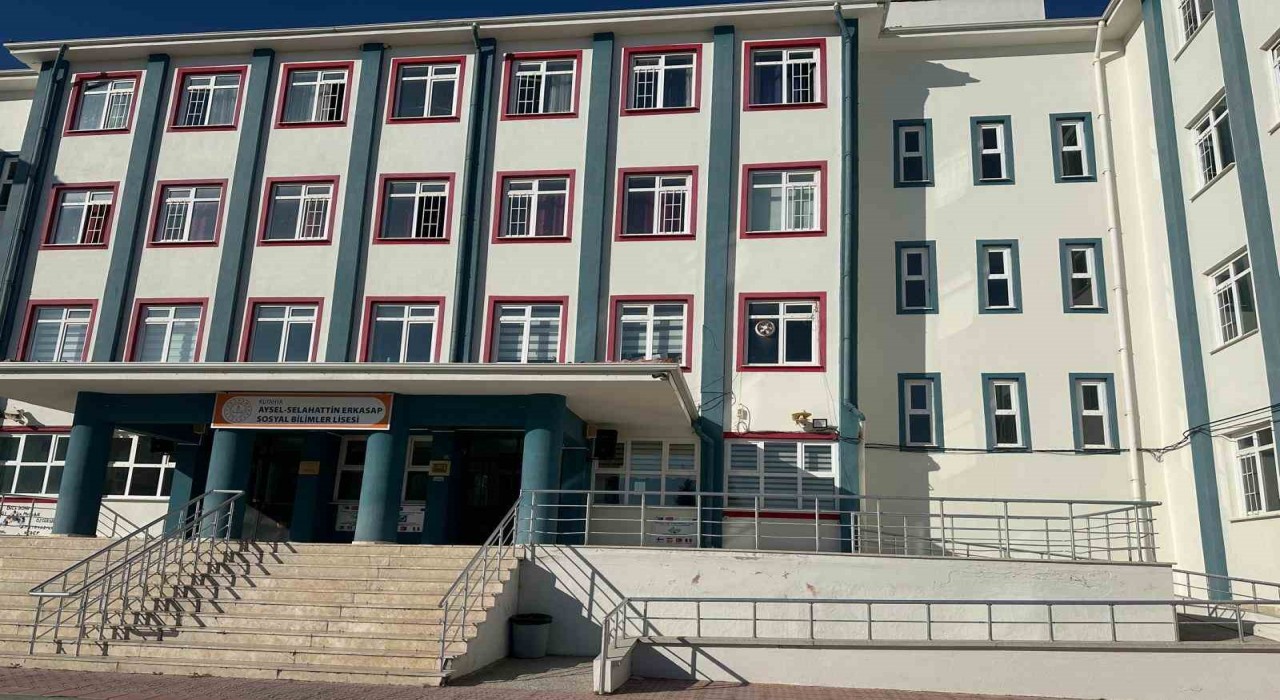Kütahya Sosyal Bilimler Lisesi iki uluslararası projeyle Avrupada aktif rol üstleniyor