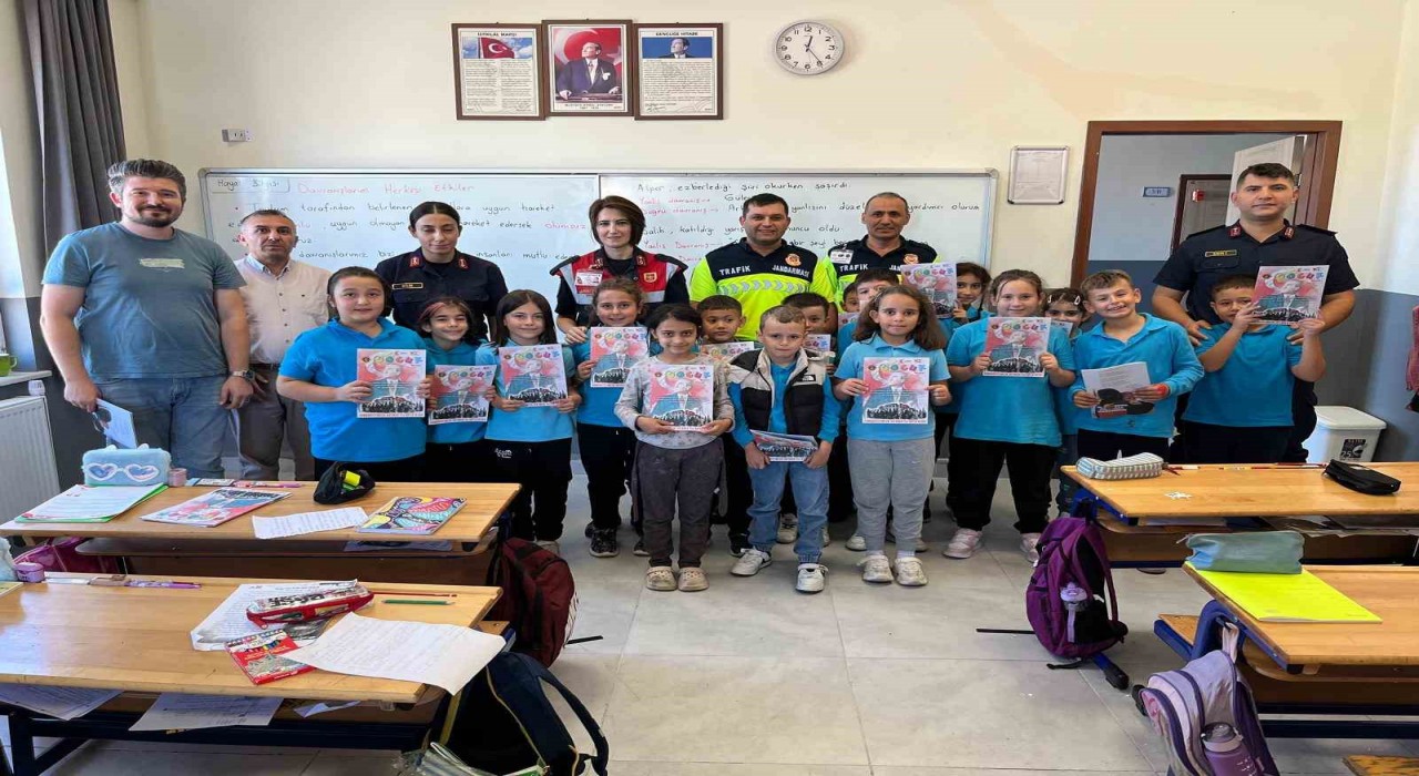 Kütahyada jandarmadan okul ziyareti ve okul çevresi denetimleri