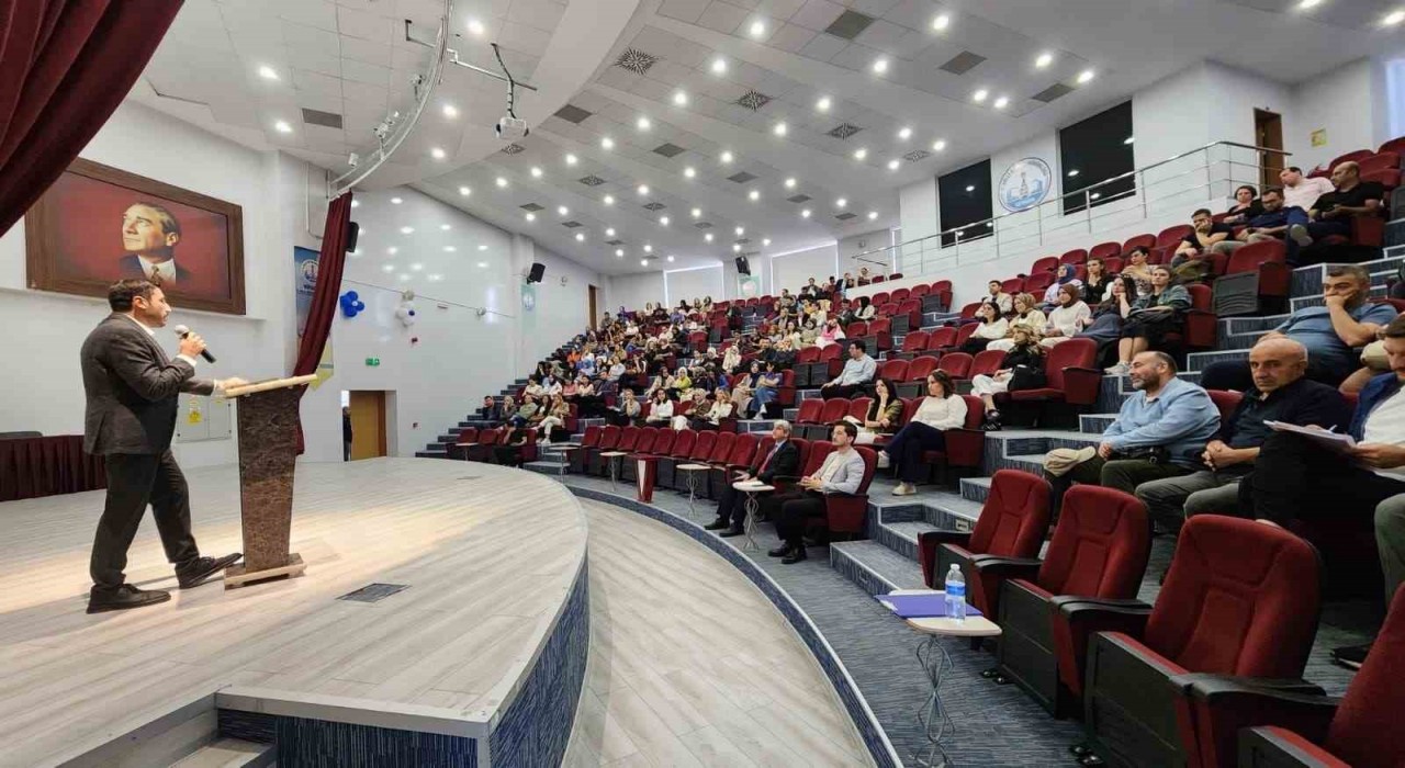 Kütahyada sene başı rehber öğretmenler toplantısı düzenlendi