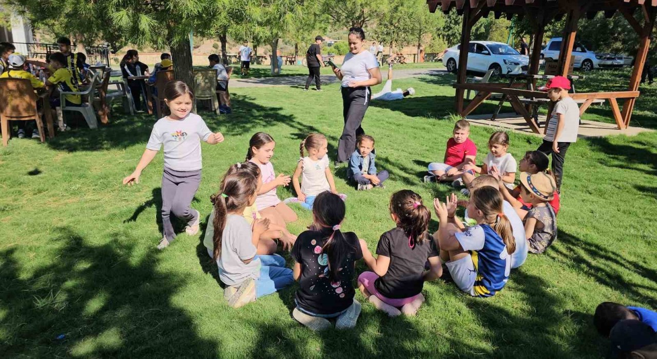 Kuyucakta öğrencilerden Yeşil Vatan, Okulum Geleceğe Çare projesine destek