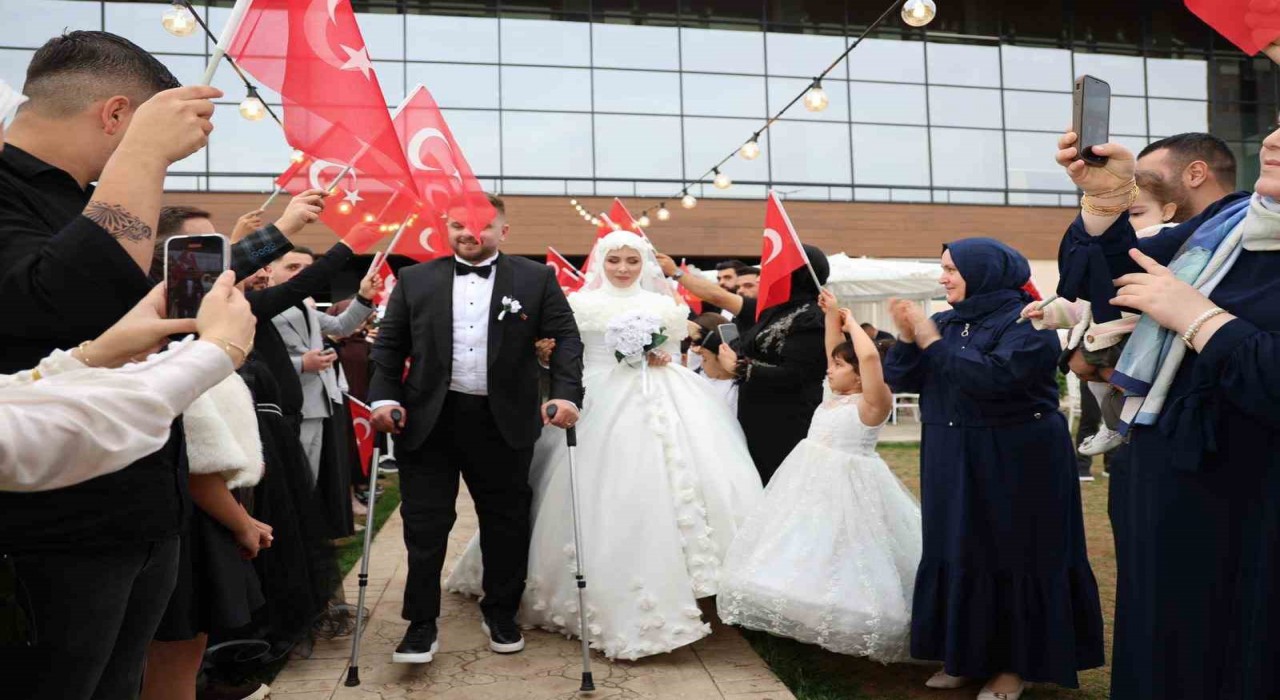 Kuzey Irakta gazi olan Demir dünyaevine girdi