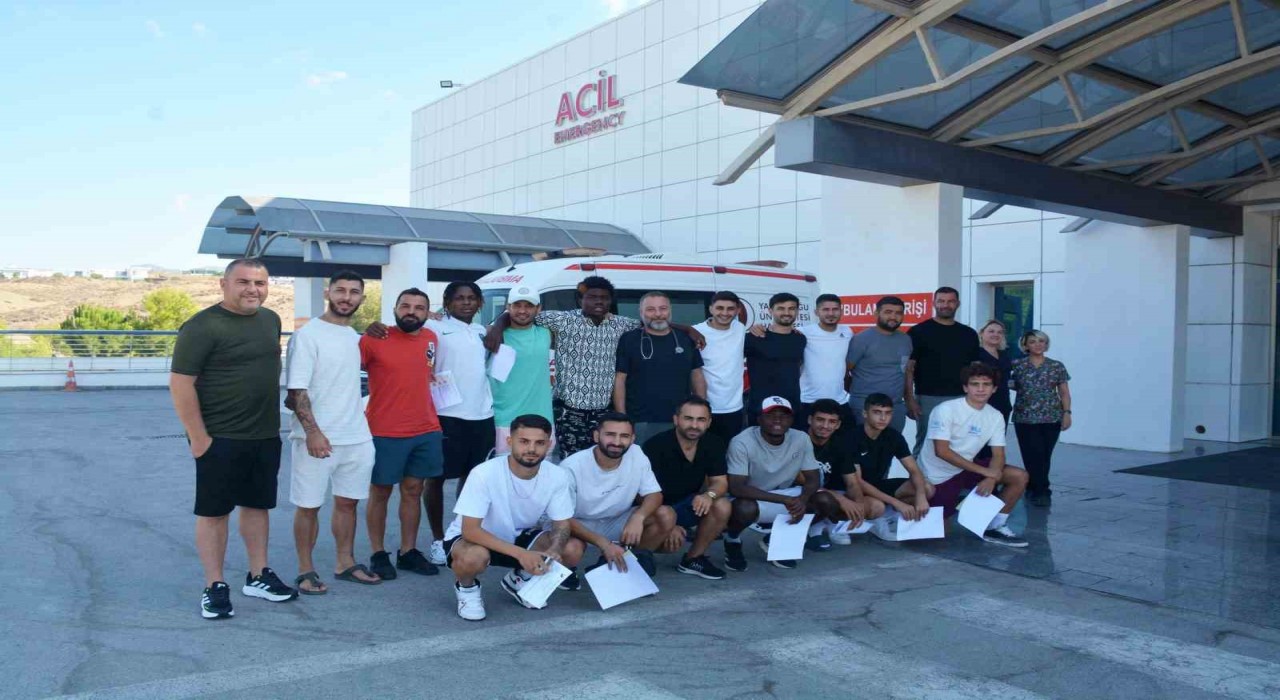 Kuzey Kıbrısta sezon öncesinde futbolcular sağlık kontrolünde