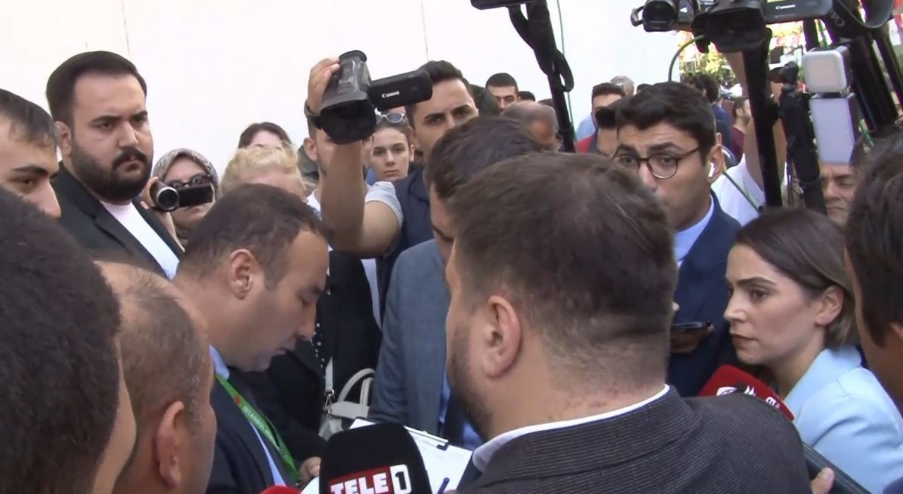 Mahkemenin İstanbul İl Kongresini durdurma kararı CHPlilere bildirildi