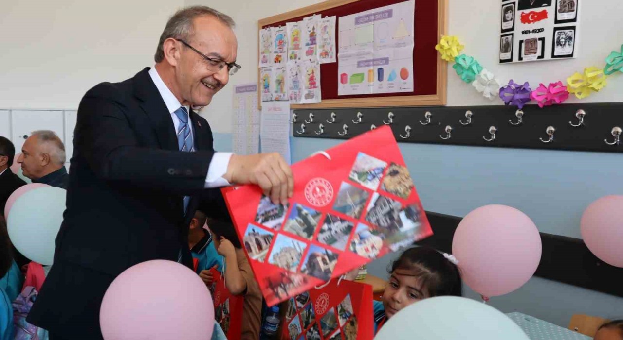 Malatyada 150 bin öğrenci ders başı yaptı