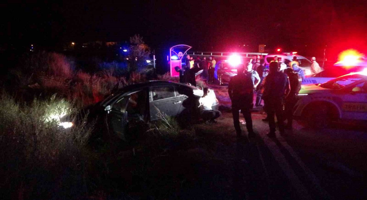 Malatyada dur ihtarına uymayan araç kaza yaptı: 4 yaralı