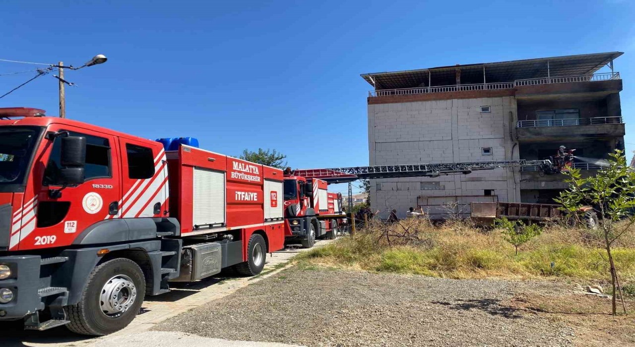 Malatyada ev yangını korkuttu