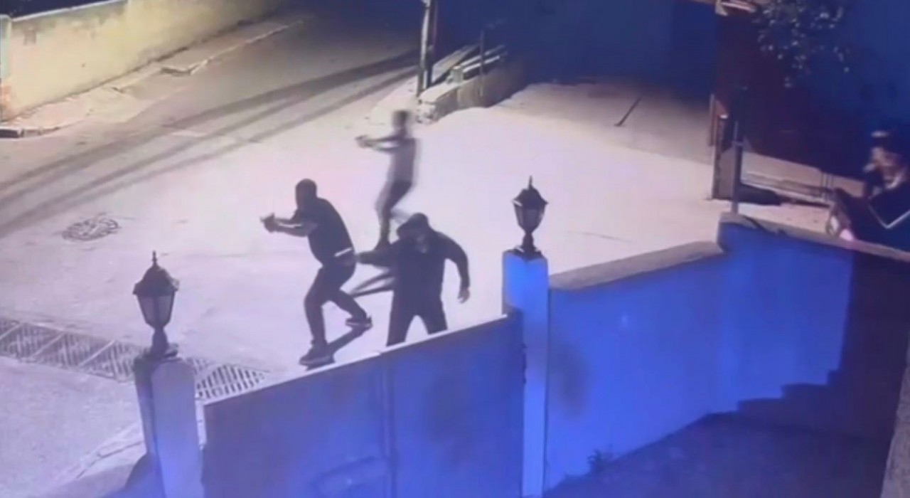 Maltepede sokak ortasında silahlı saldırı: 1 kişi yaralandı