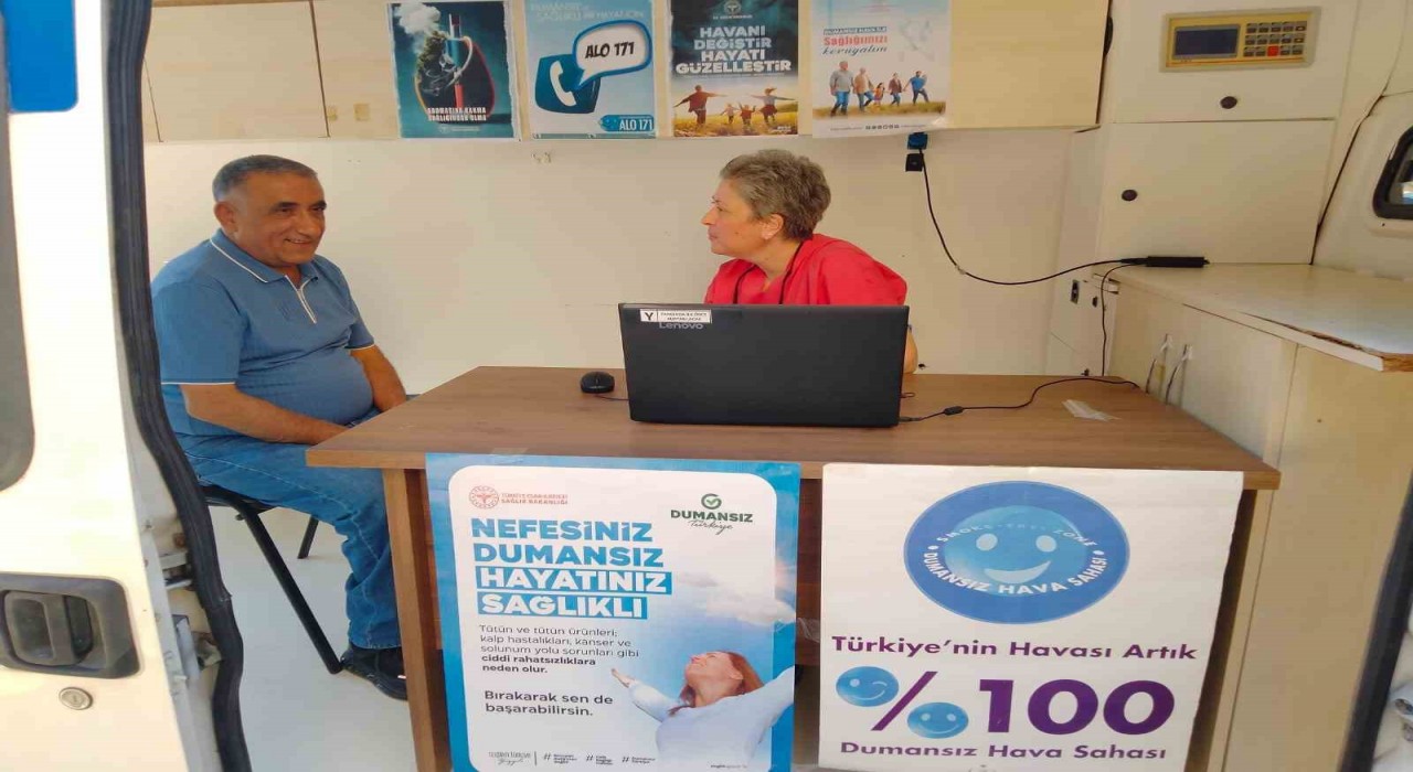 Manisada mobil sigara bırakma aracı sahaya indi