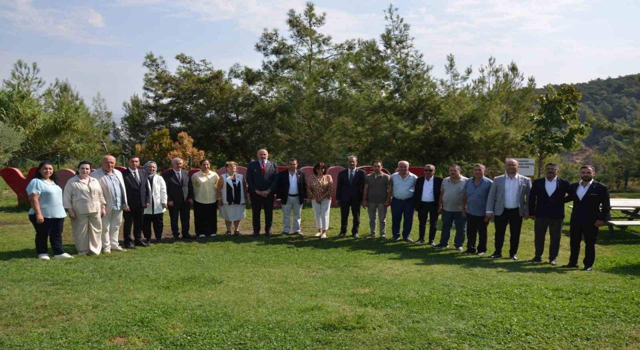 Manisada muhtarlar yasa değişikliğini görüştü