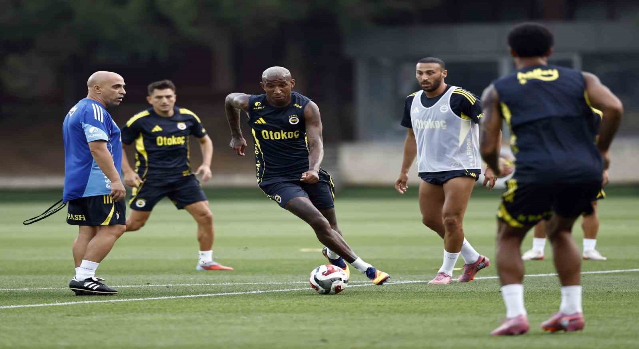 Marco Asensio, Fenerbahçe formasıyla ilk antrenmanına çıktı