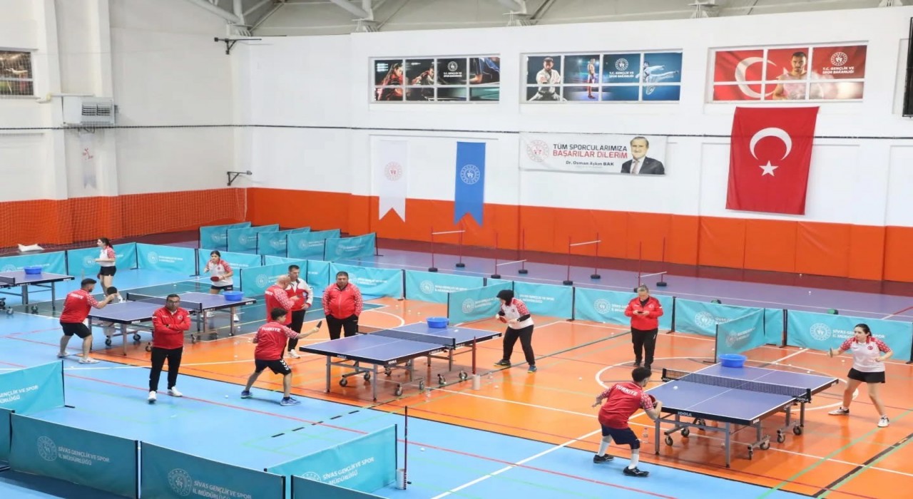 Masa Tenisi Milli Takımı, Sivasta kampa girdi