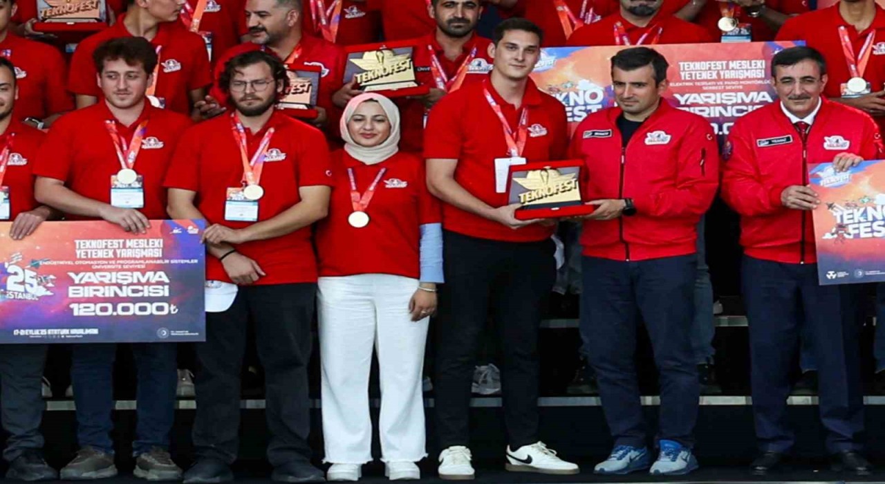 MCBÜ takımlarından TEKNOFESTte çifte başarı