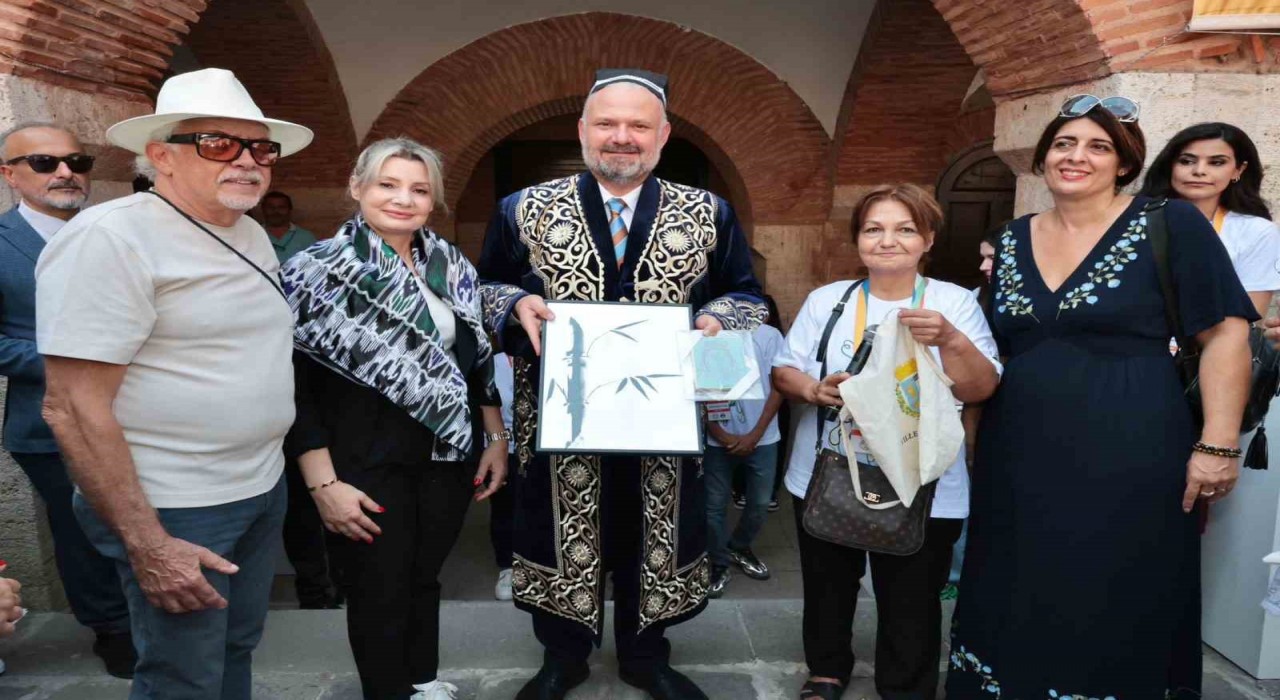 Menemende festival coşkusu Hemhal ile başladı
