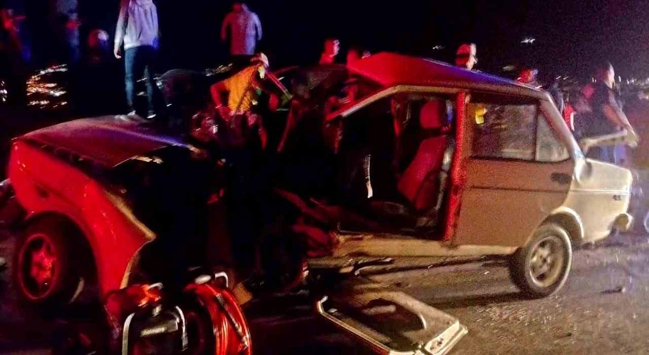 Menteşede korkutan kaza: 2si ağır 4 yaralı