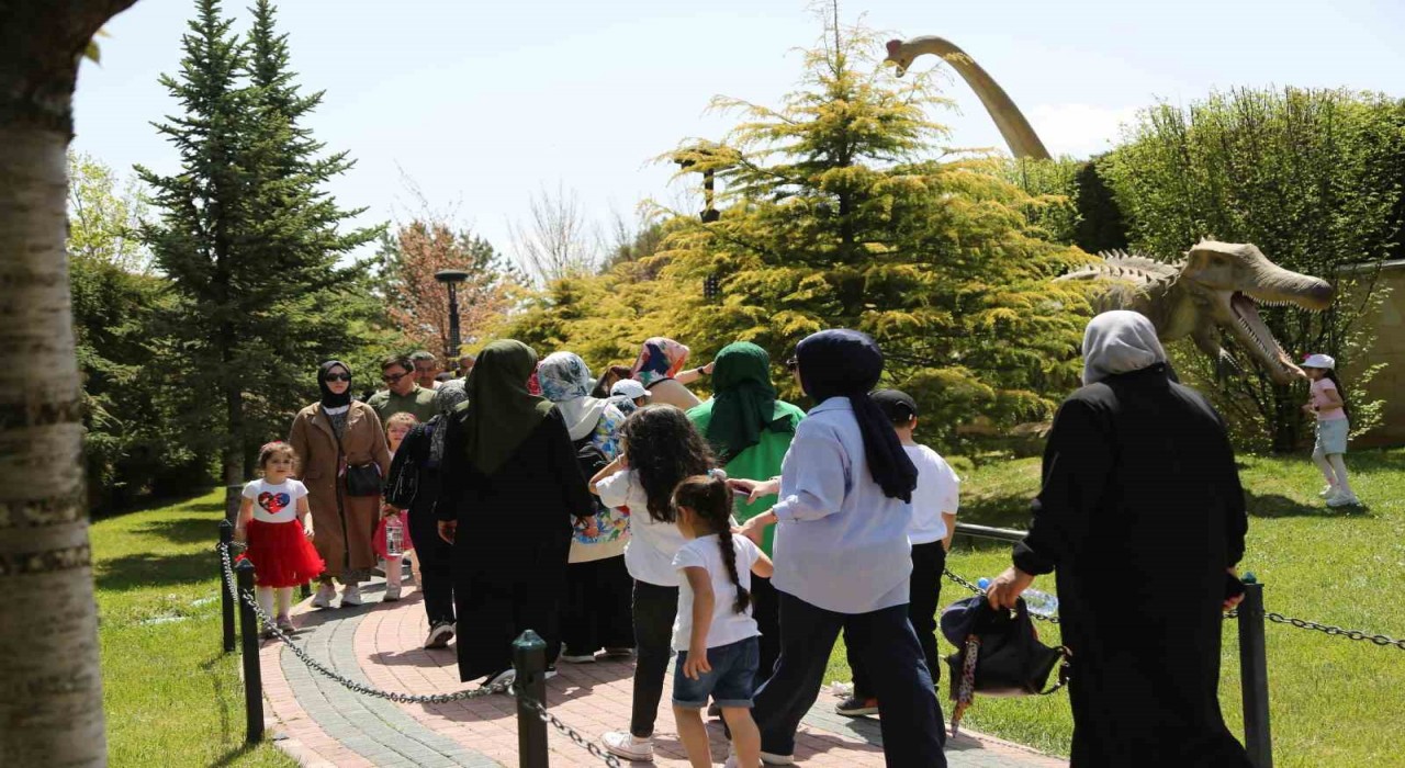 Meramın efsane parkı bu yaza da damgasını vurdu