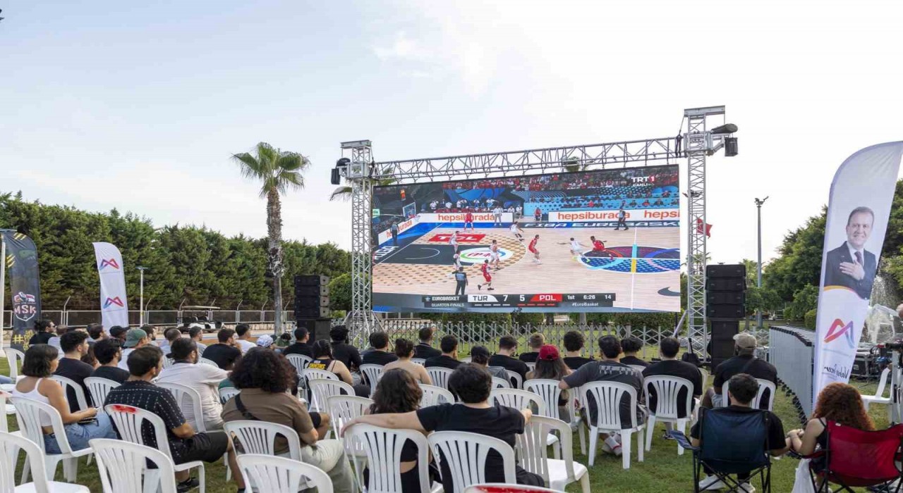 Mersinde dev ekranda EuroBasket heyecanı