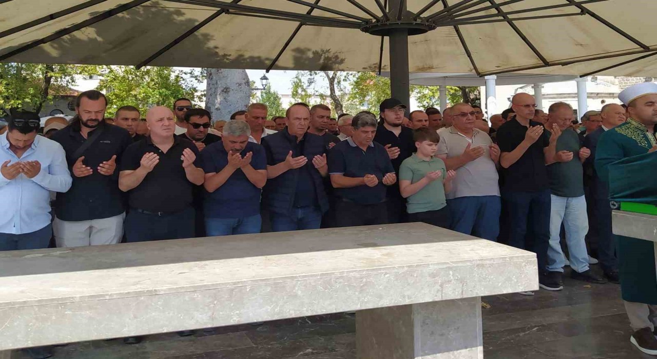 MHP eski ilçe başkanı Ceyhun Demirakın gözyaşları ile uğurlandı