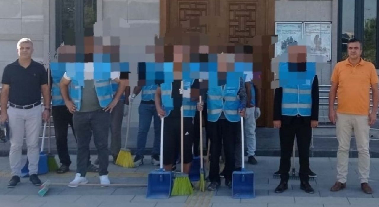 Millet Bahçesi’nde Denetimli Serbestlik Kapsamında Çevre Temizliği