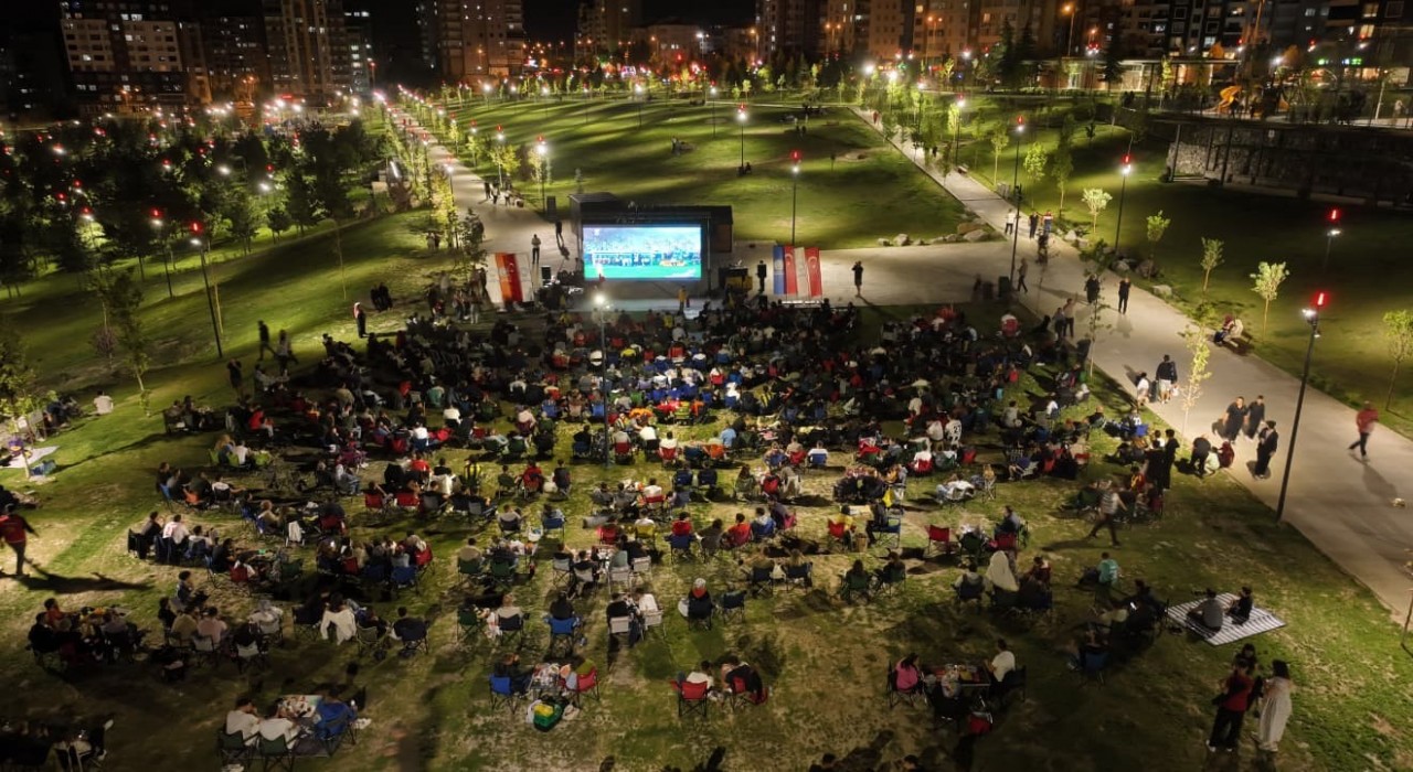 Milli heyecan Talas Paraşüt İniş Alanında
