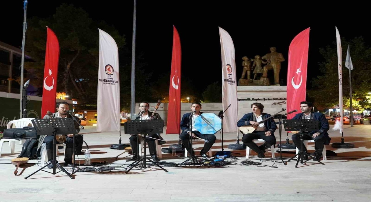 Miryokefalon Zaferinin 849. yıldönümü Çivrilde halk konseriyle kutlandı