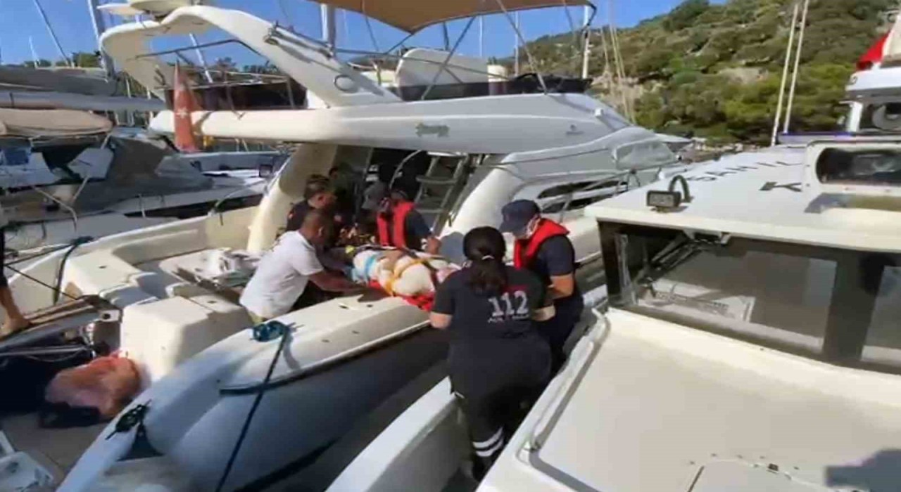 Motor yatta yaralanan vatandaşa tıbbi tahliye