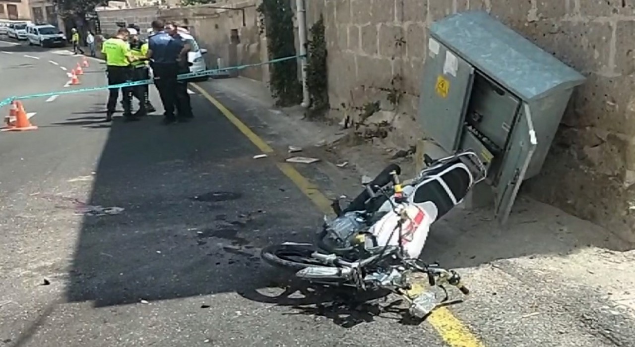 Motosikletle okula giden öğrenciler kaza yaptı: 2 ağır yaralı