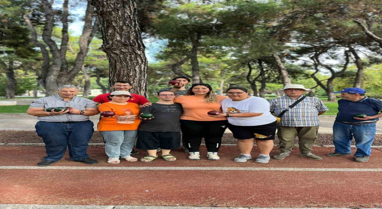 Muğlada Bocce sporuyla engeller aşılırken dayanışma güçleniyor