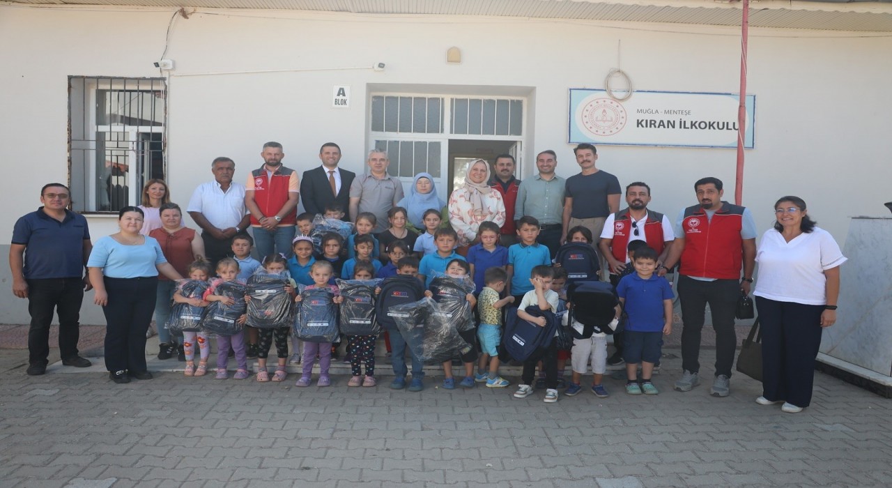 Muğlada çiftçi çocuklarına IPARD tanıtım materyalleri dağıtıldı
