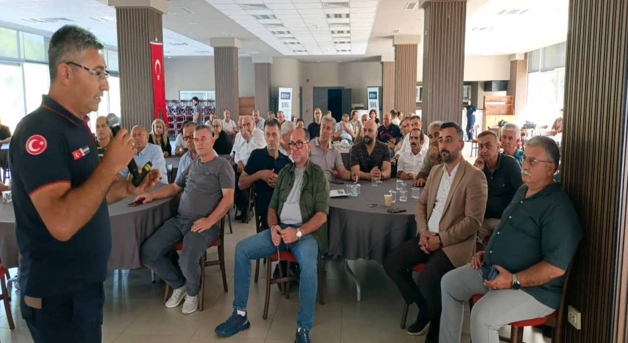 Muhtarla üç boyutlu eğitim