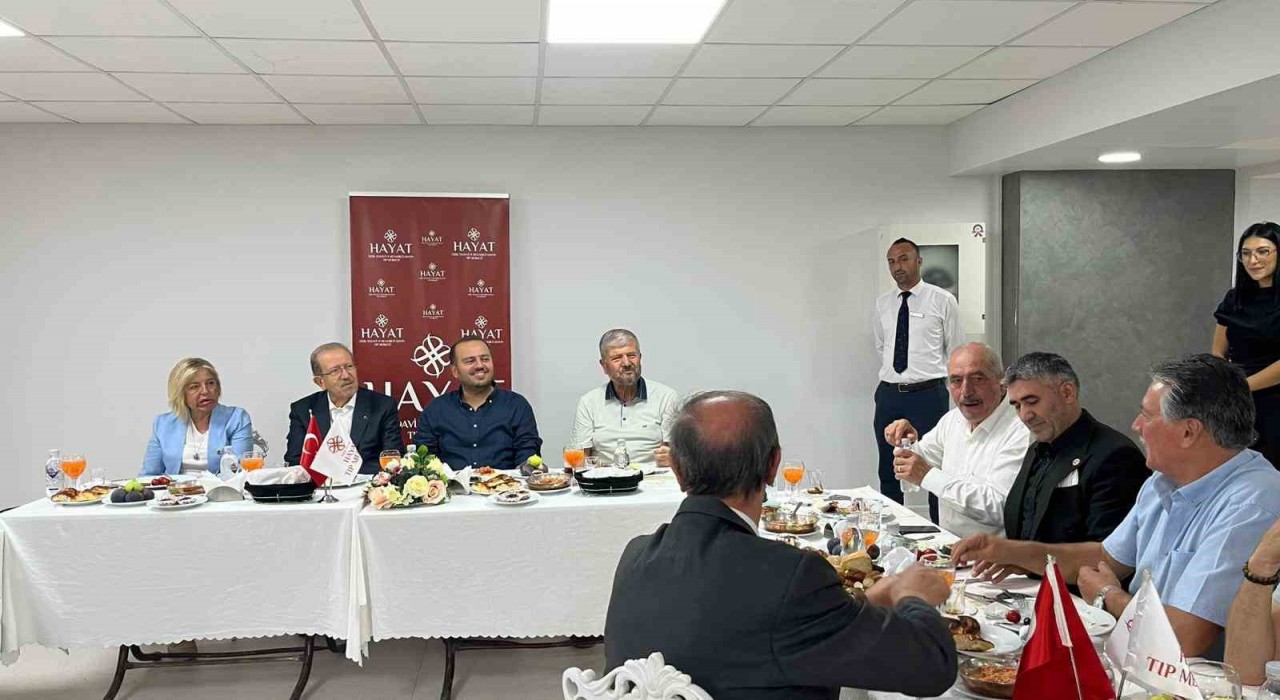 Muhtarlar Hayat Sağlık Grubunda buluştu