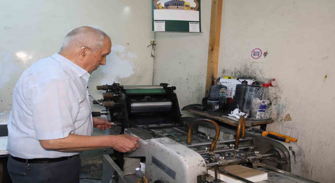 Mürekkep kokusu ve baskı makineleri arasında geçen bir ömür