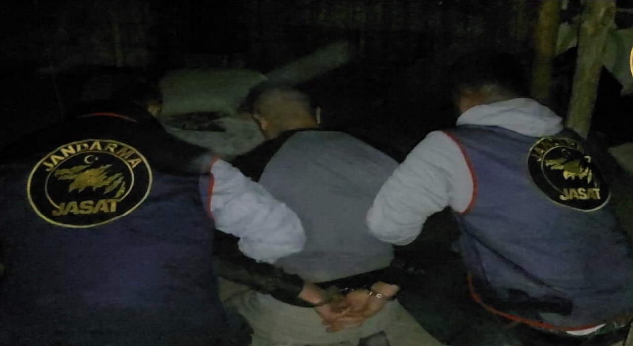 Muşta 19 yıl ve 5 yıl hapis cezası bulunan 2 hükümlü JASAT ekiplerince yakalandı