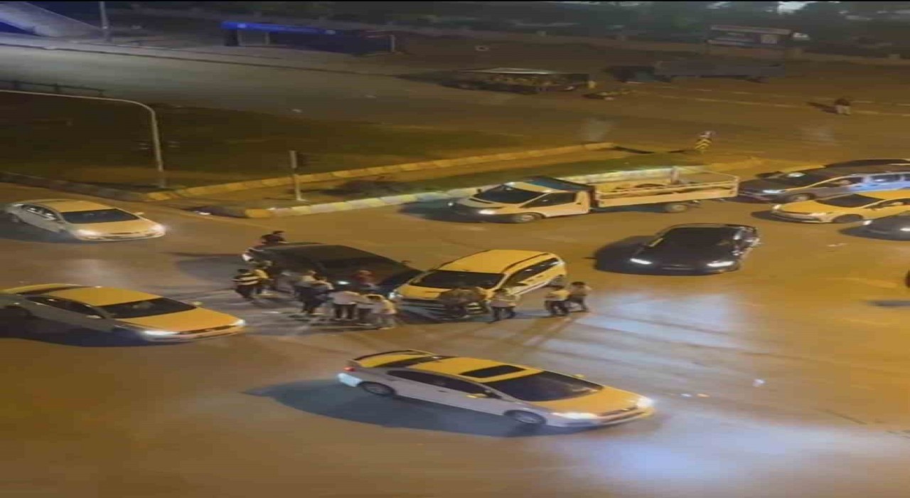 Muşta trafik kazası: Araçlarda maddi hasar oluştu