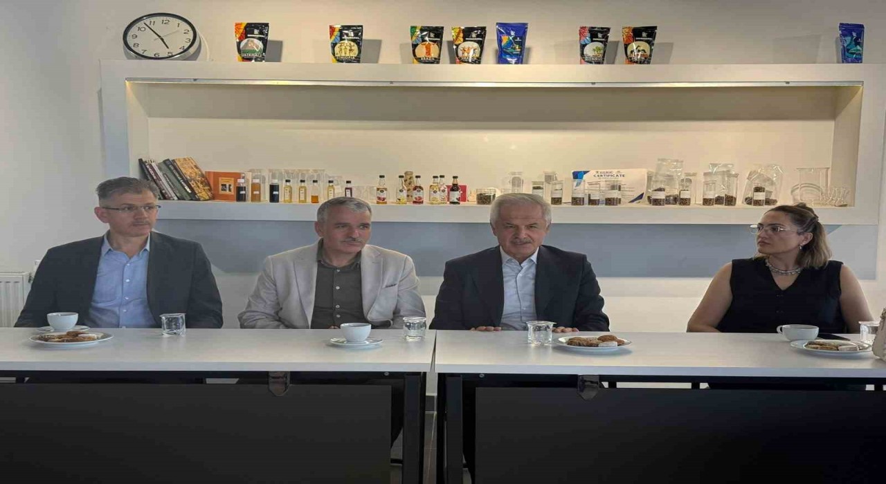 NEÜde kahve kültürü bilimsel verilerle ele alındı: Rapor lansmanı gerçekleştirildi