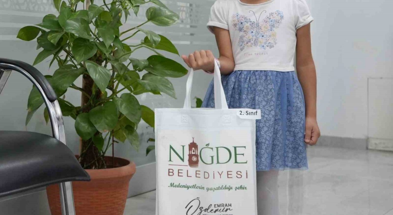 Niğde Belediyesinden öğrencilere eğitim desteği