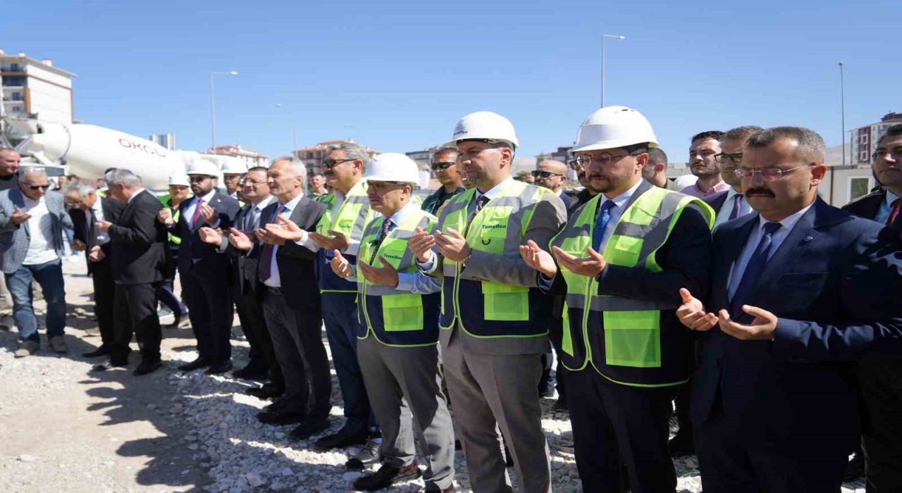 Niğdede Tapu ve Kadastro hizmet binasının temeli atıldı