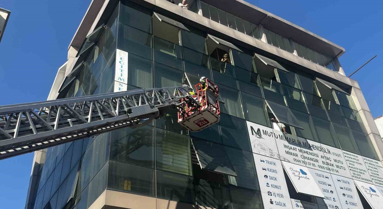 Orduda haşlanmış yumurta kokusu panik oluşturdu