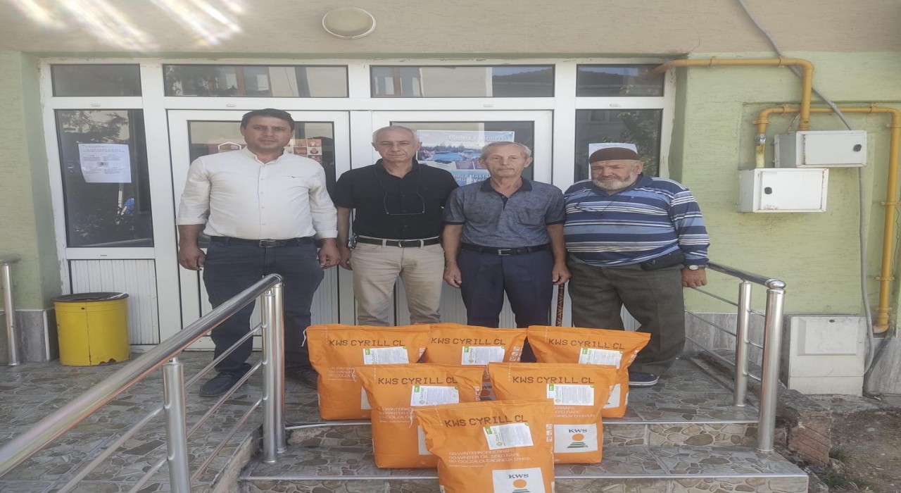 Osmanelinde çiftçilere kanola tohumu desteği