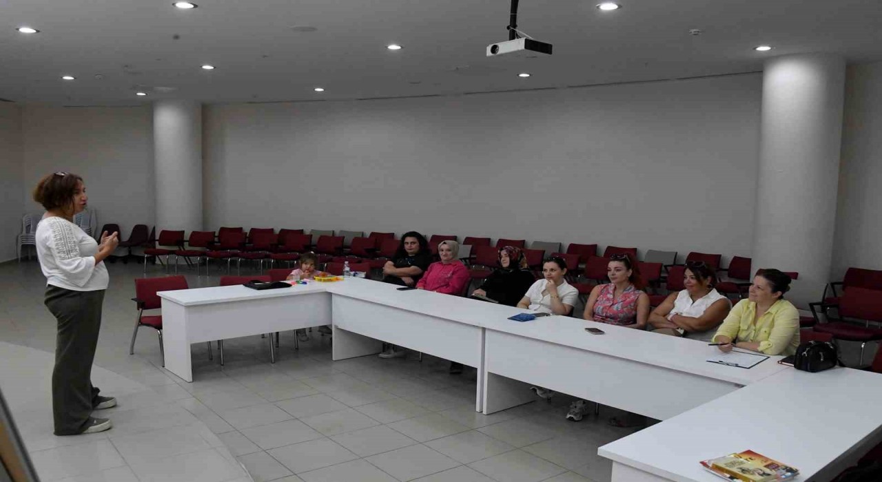 Osmangazi Belediyesinden velilere özel kitap atölyesi