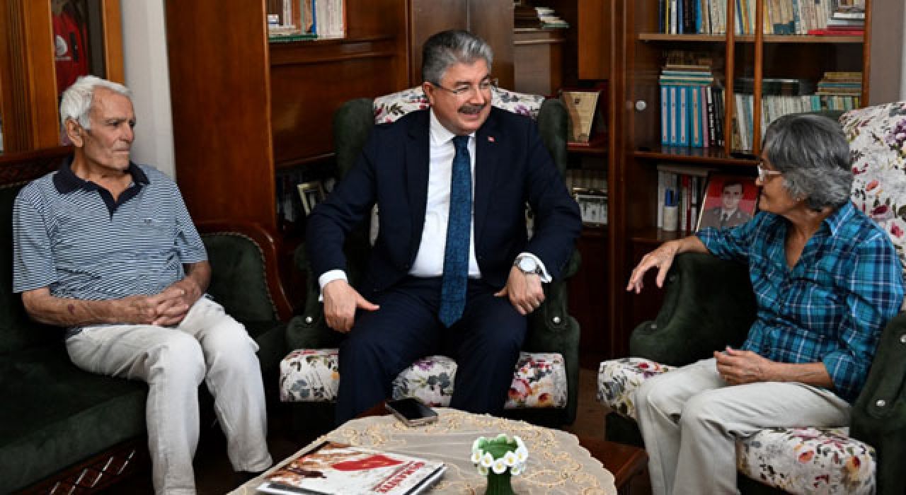 Osmaniye Valisi, Şehit Pilot Apanoğlu’nun Ailesini Ziyaret Etti