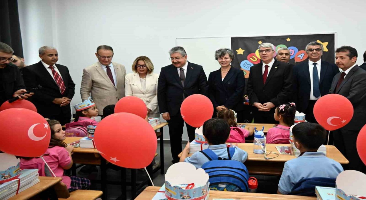 Osmaniyede 2025-2026 eğitim öğretim yılı ders zili çaldı