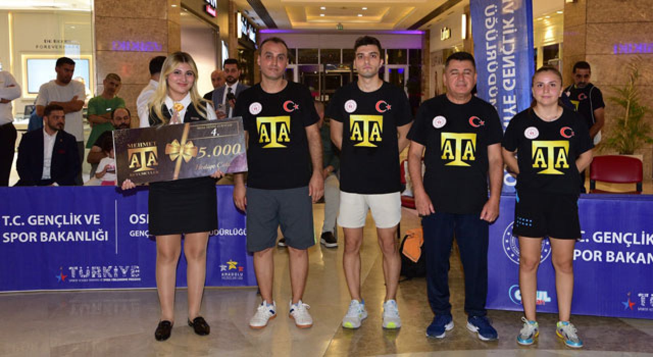 Osmaniye’de Ödüllü Masa Tenisi Turnuvası Sona Erdi