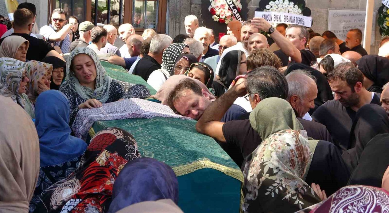 Otomobilin Kızılırmaka uçtuğu kazada ölen anne ile çocuğuna gözyaşı