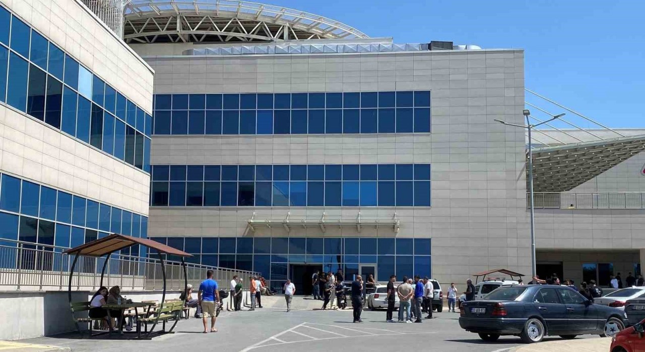 Özel Harekat polisi, silah kazası sonucu şehit oldu: Babası da 2018de şehit olmuş