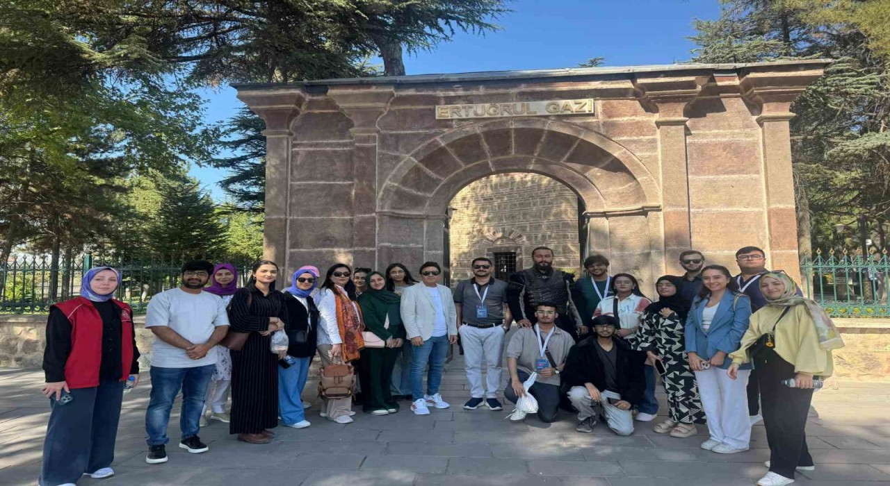 Pakistanlı gençler Söğütte ağırlandı