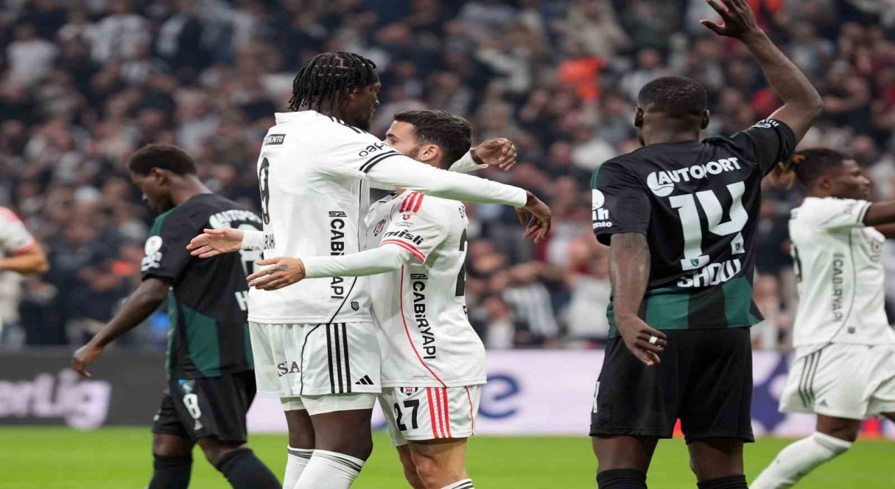 Rafa Silva gollerine devam ediyor