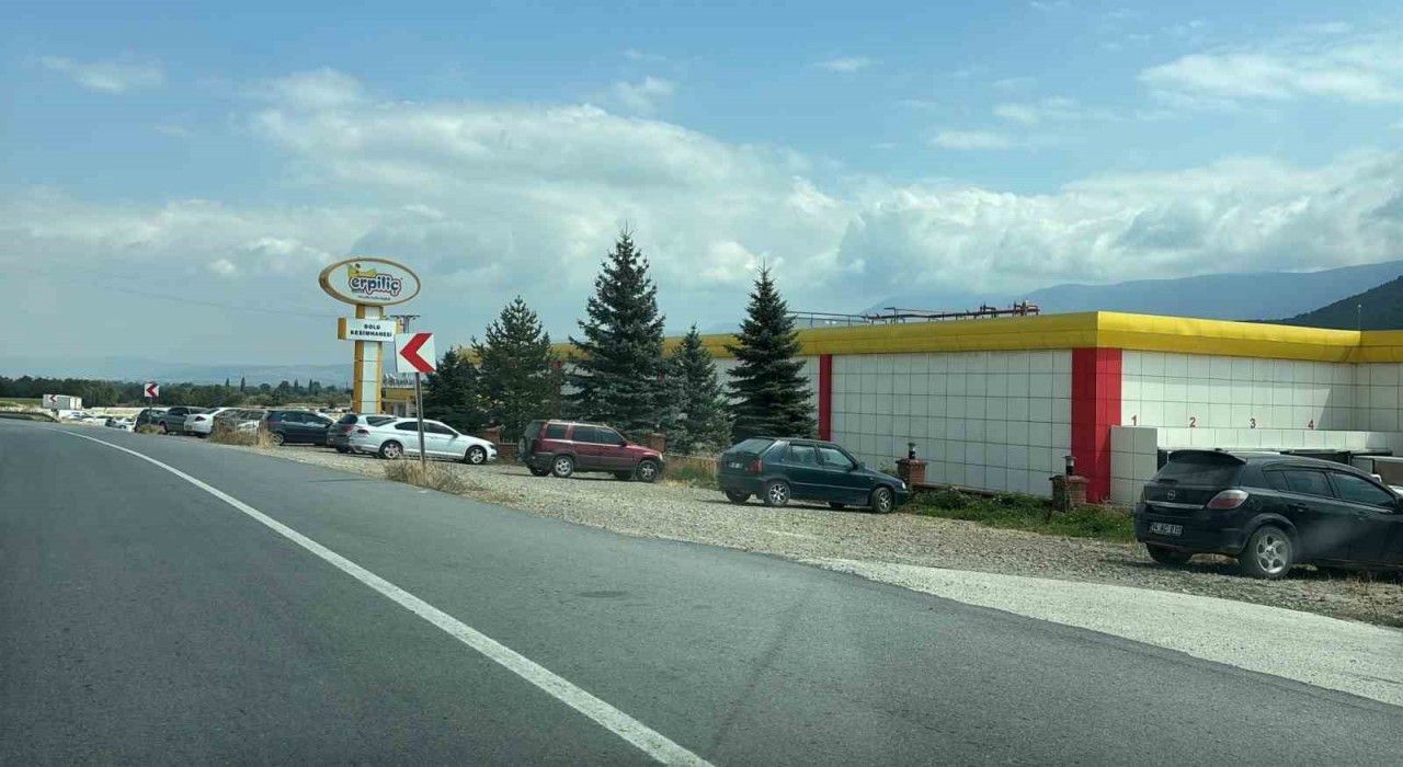 Rekabet Kurulundan Bolunun piliç devlerine büyük ceza: 3 milyar 700 milyon TL idari para cezası kesildi