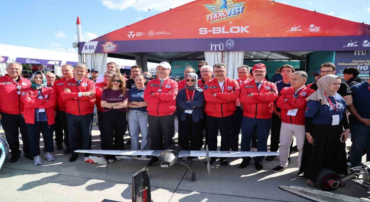 Rektör Hacımüftüoğlu, Teknofest 2025e katıldı